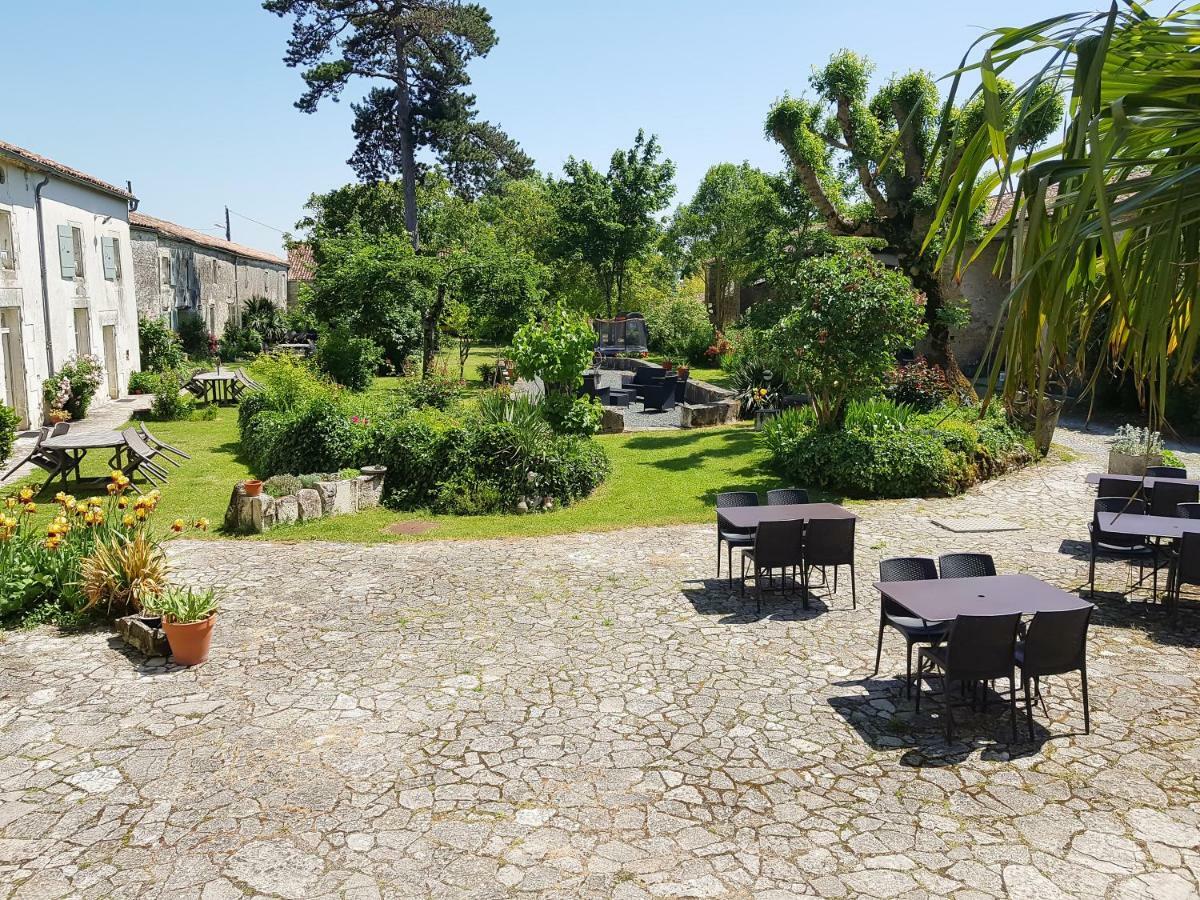 Guest house Domaine De Chantageasse 3*